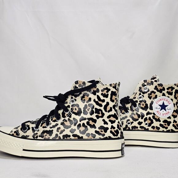 Converse Women Chuck 70 Glow In The Dark Leopard Print HiTop Size 7 a13436c NWT - Picture 1 of 8